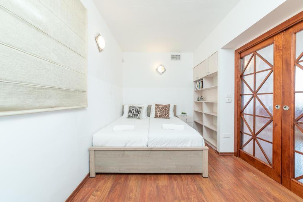 Art Apartment In Mamila - Art & View Jérusalem Extérieur photo