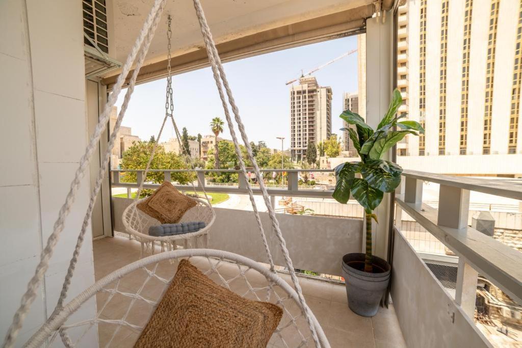 Art Apartment In Mamila - Art & View Jérusalem Extérieur photo