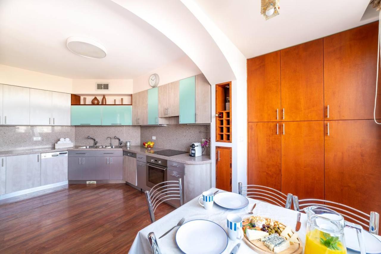 Art Apartment In Mamila - Art & View Jérusalem Extérieur photo